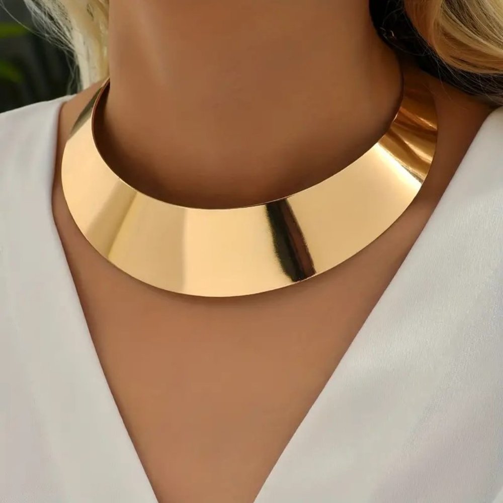 NWT 18k Gold Plated Chunky Collar